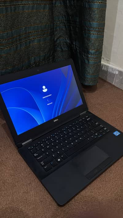 Dell Latitude E7270 UltraBook Core i5 6th Generation