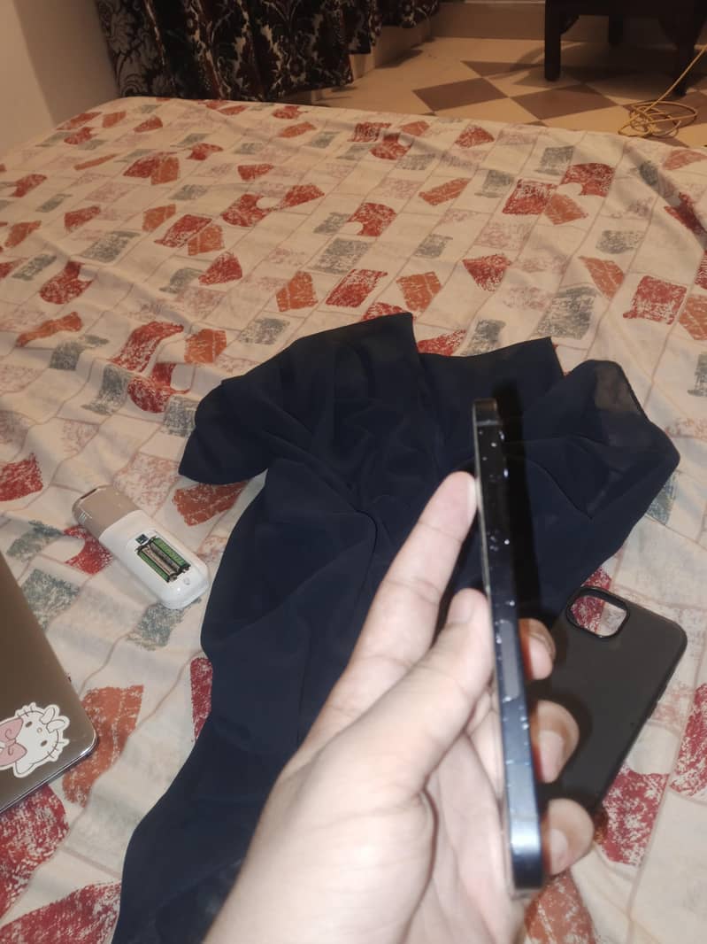 Apple iPhone 12 2