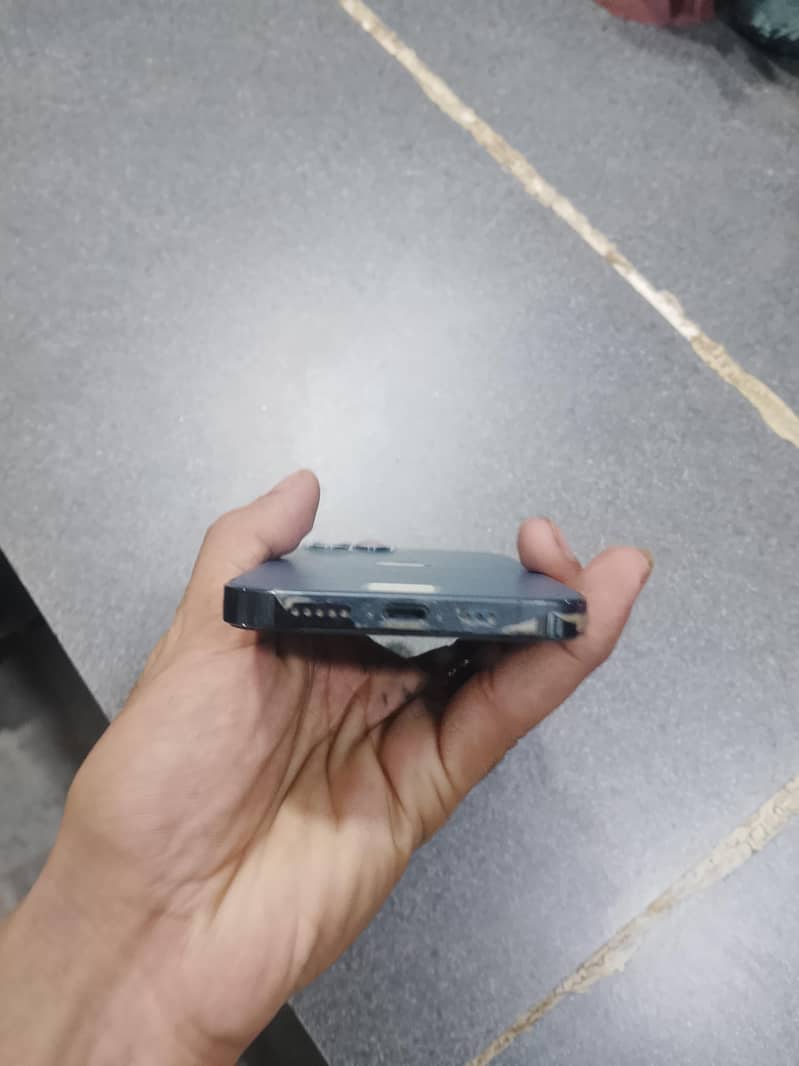 IPHONE 12 pro 1