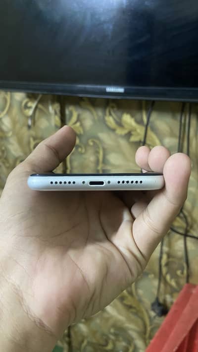 Apple iPhone XR