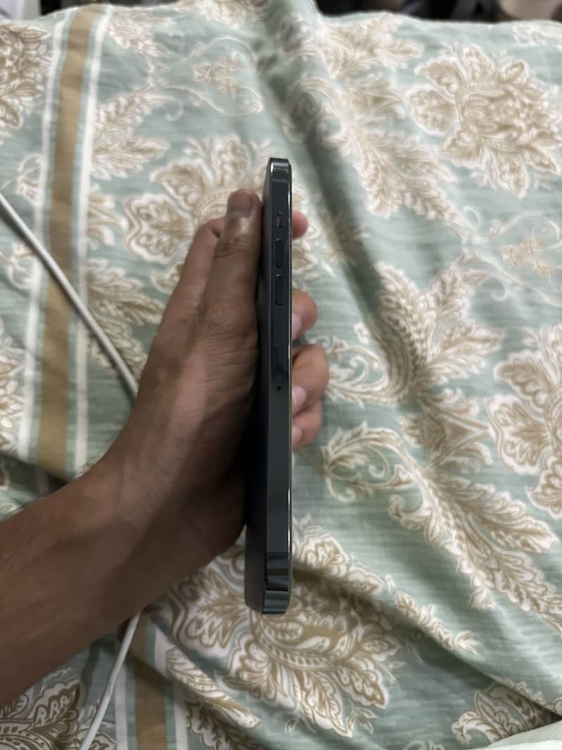 Apple iPhone 12 Pro Max 2