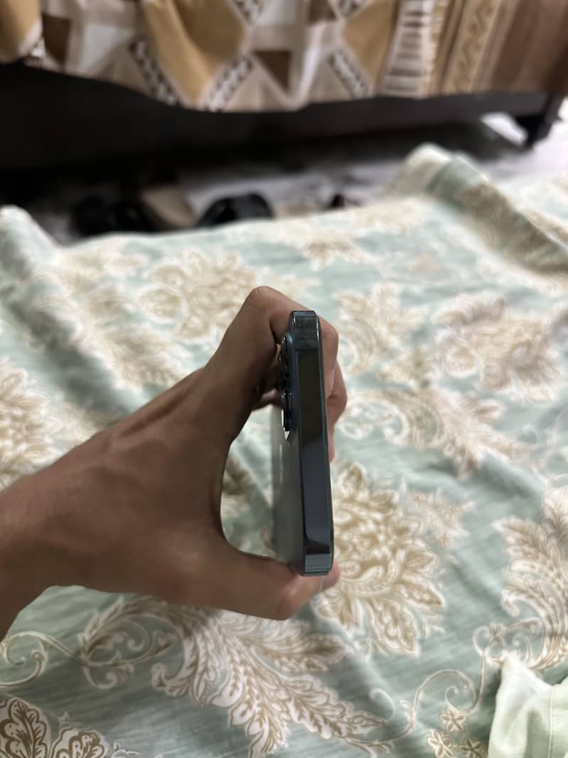 Apple iPhone 12 Pro Max 3