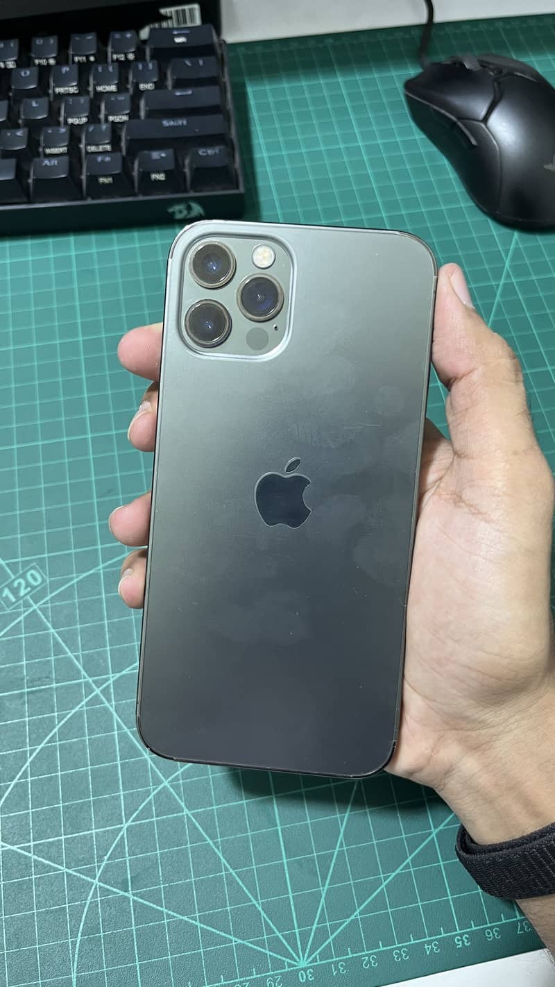 Apple iPhone 12 Pro 4
