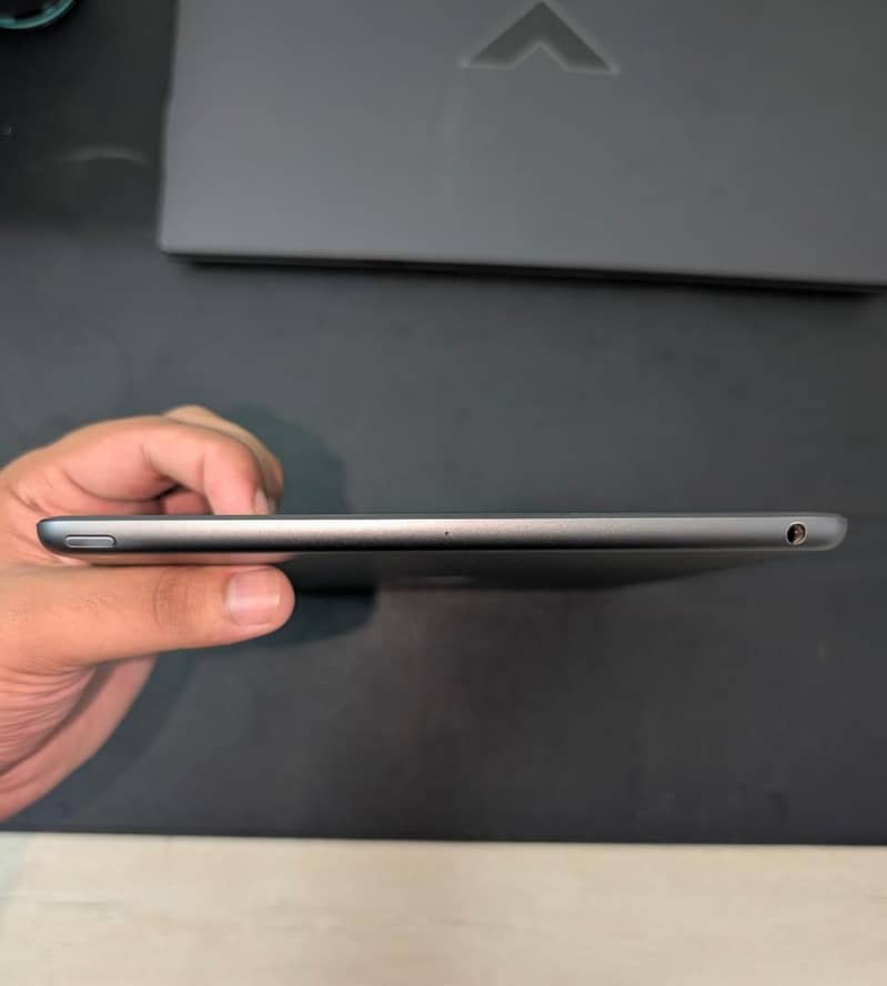 Ipad 8 generation 128gb 2