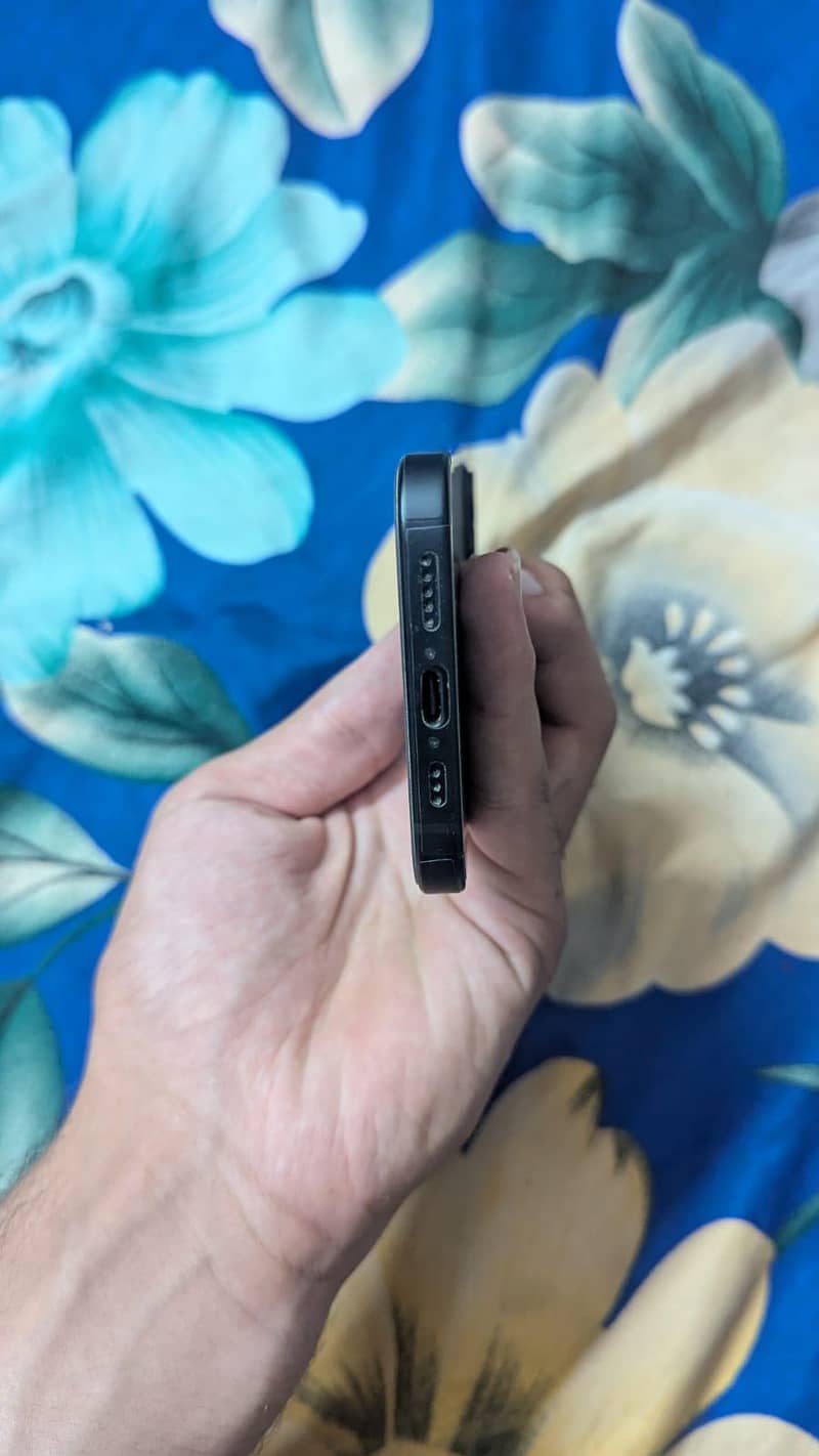 Apple iPhone 15 2