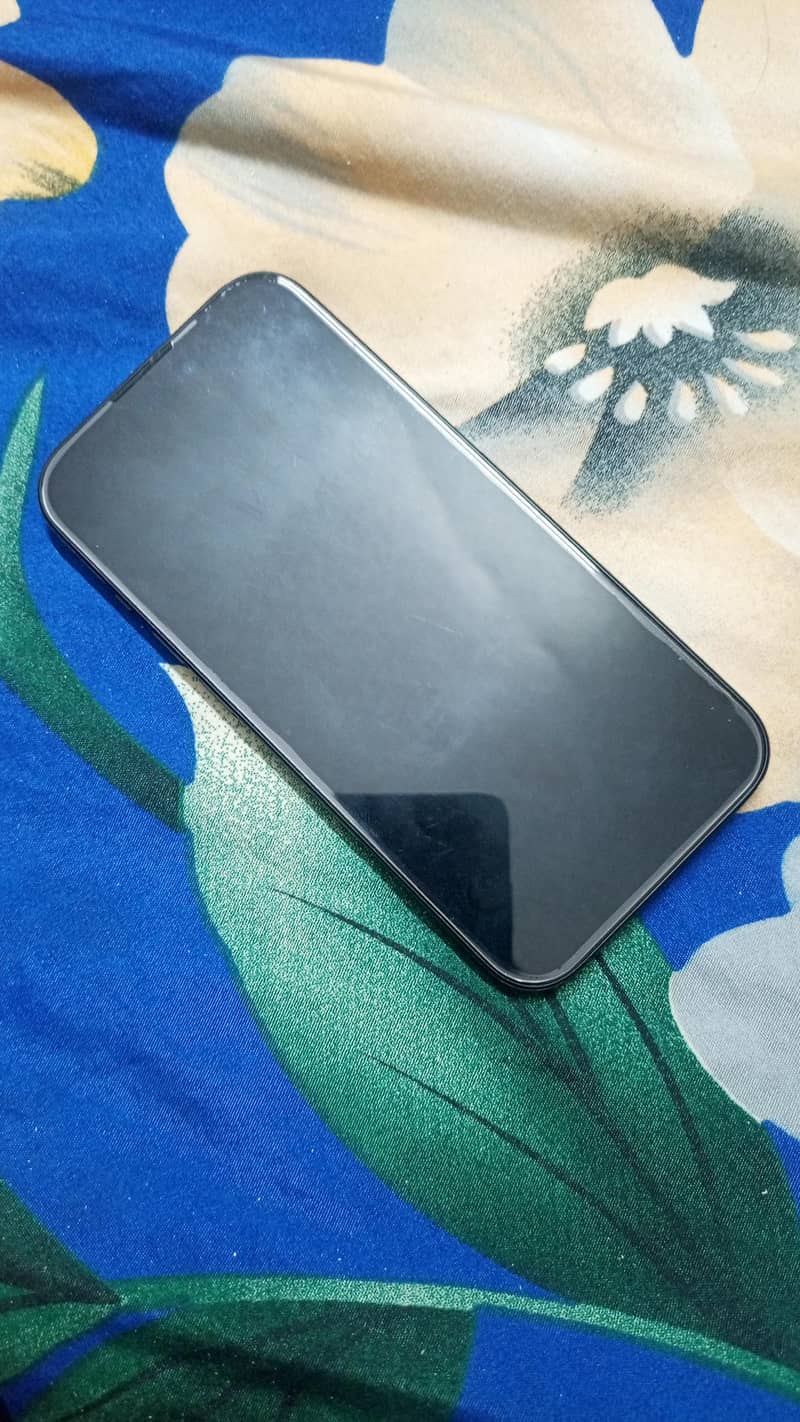 Apple iPhone 15 3