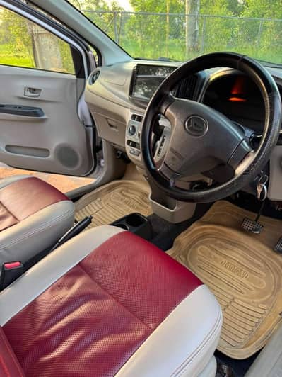 Daihatsu Mira 2012