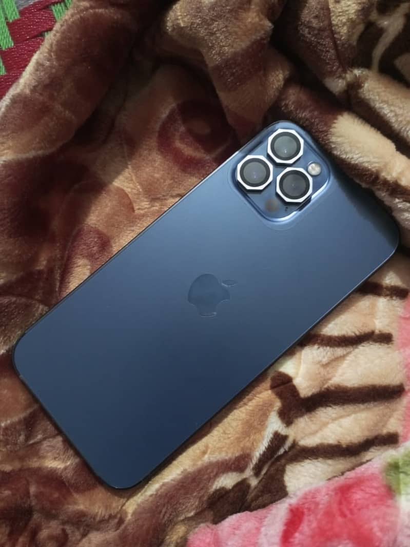 Apple iPhone 12 Pro Max 3