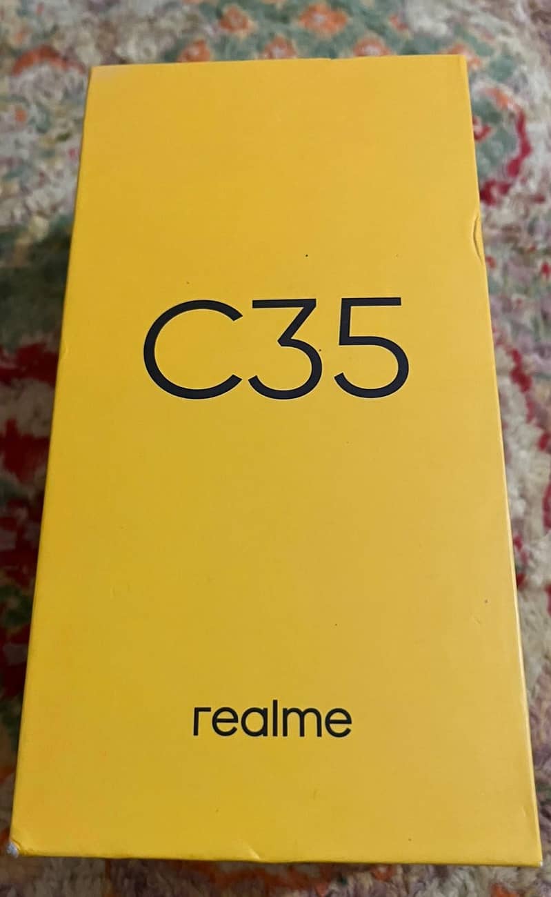 Realme C35 0