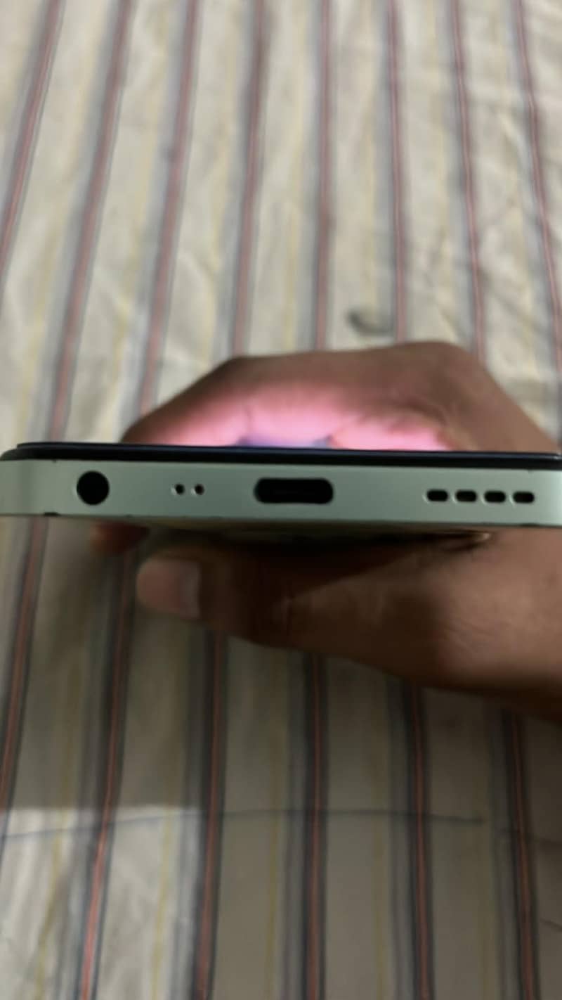 Realme C35 8