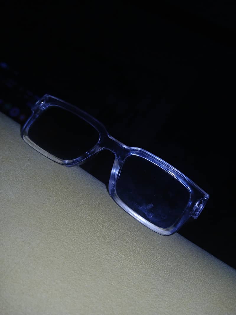 GOOD GLASES 4