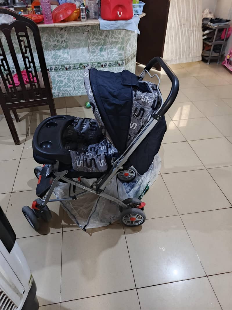 stroller 0