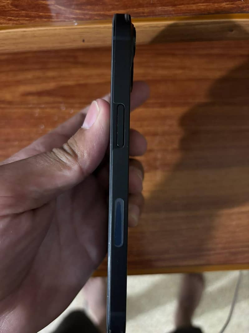Apple iPhone 13 4