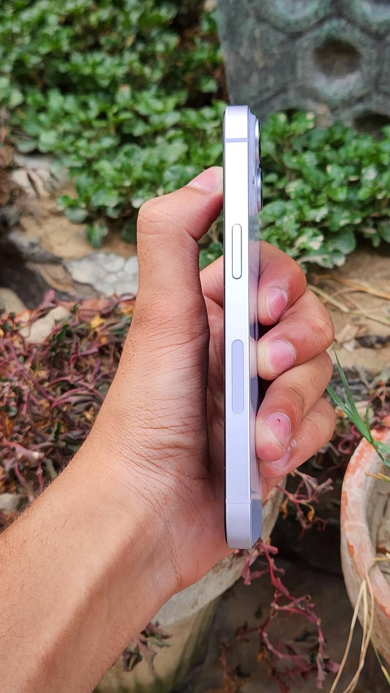 Apple iPhone 14 1