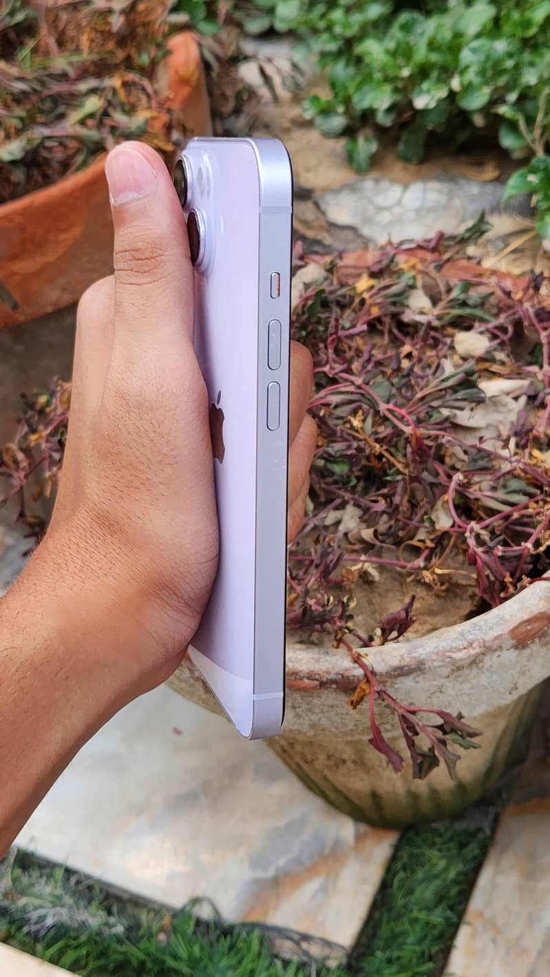 Apple iPhone 14 2