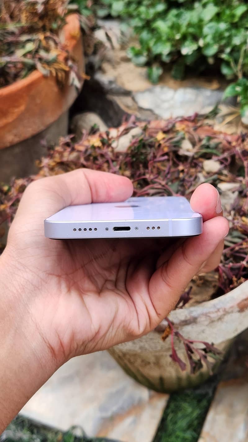 Apple iPhone 14 4
