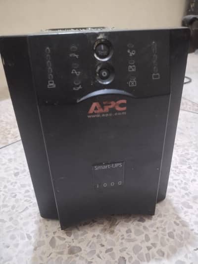 ups / apc smart 1000