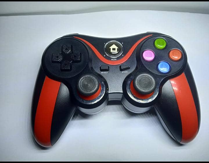 T3 Wireless Bluetooth Gaming Controller / Gamepad - 10/10 2