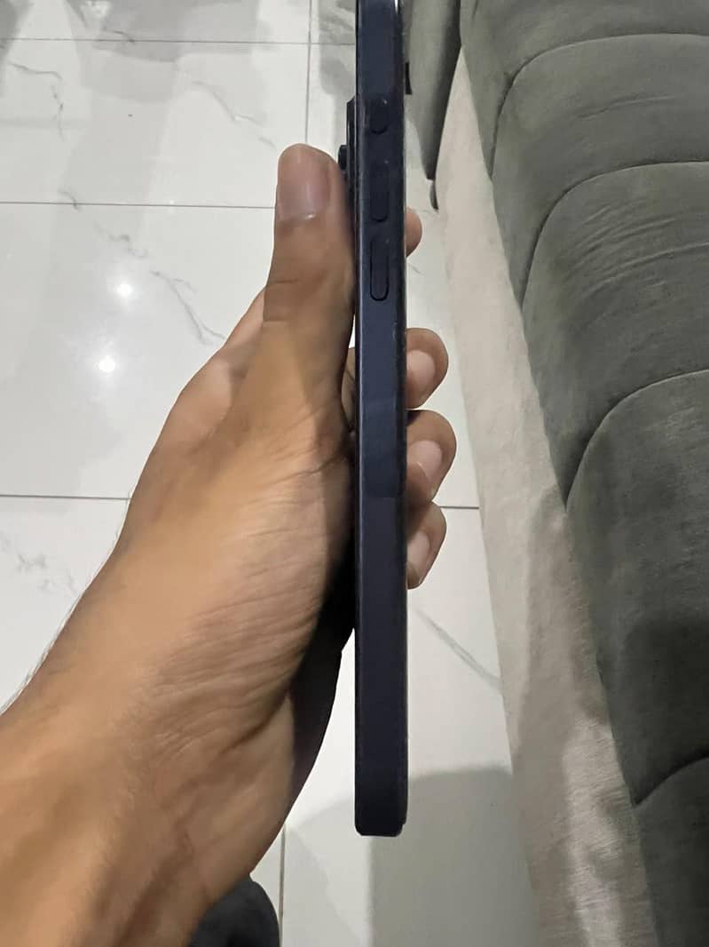 Apple iPhone 15 Pro Max 1