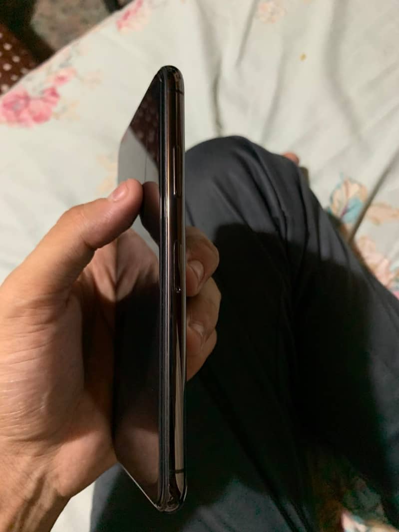Apple iPhone X 2