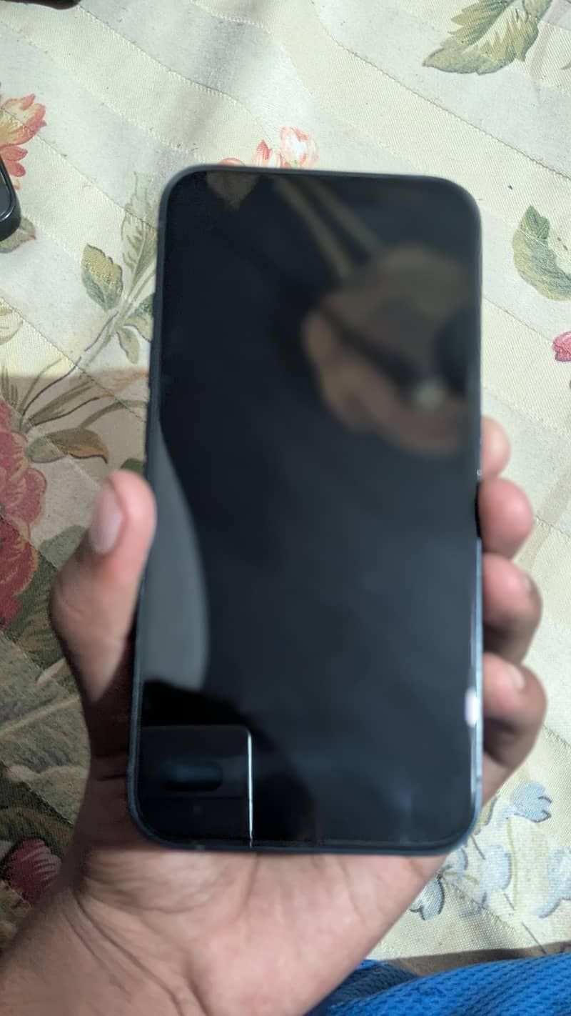 Apple iPhone 13 6