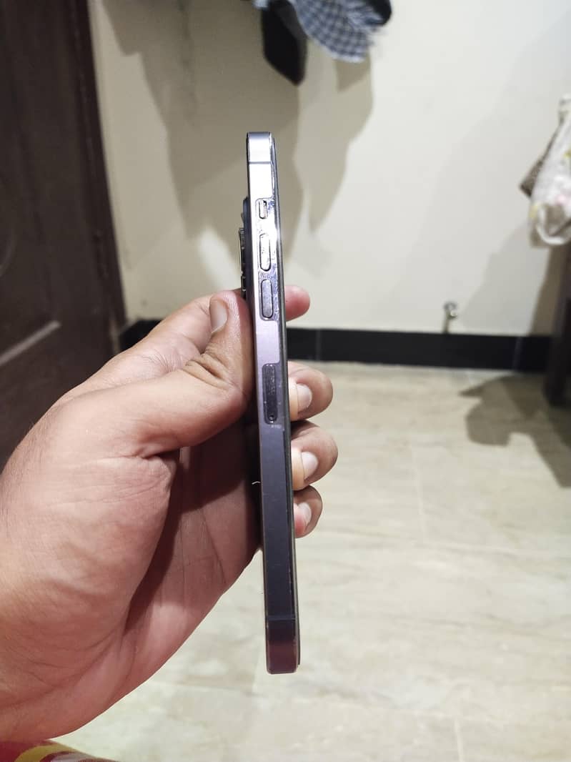 Apple iPhone 14 Pro Max 3