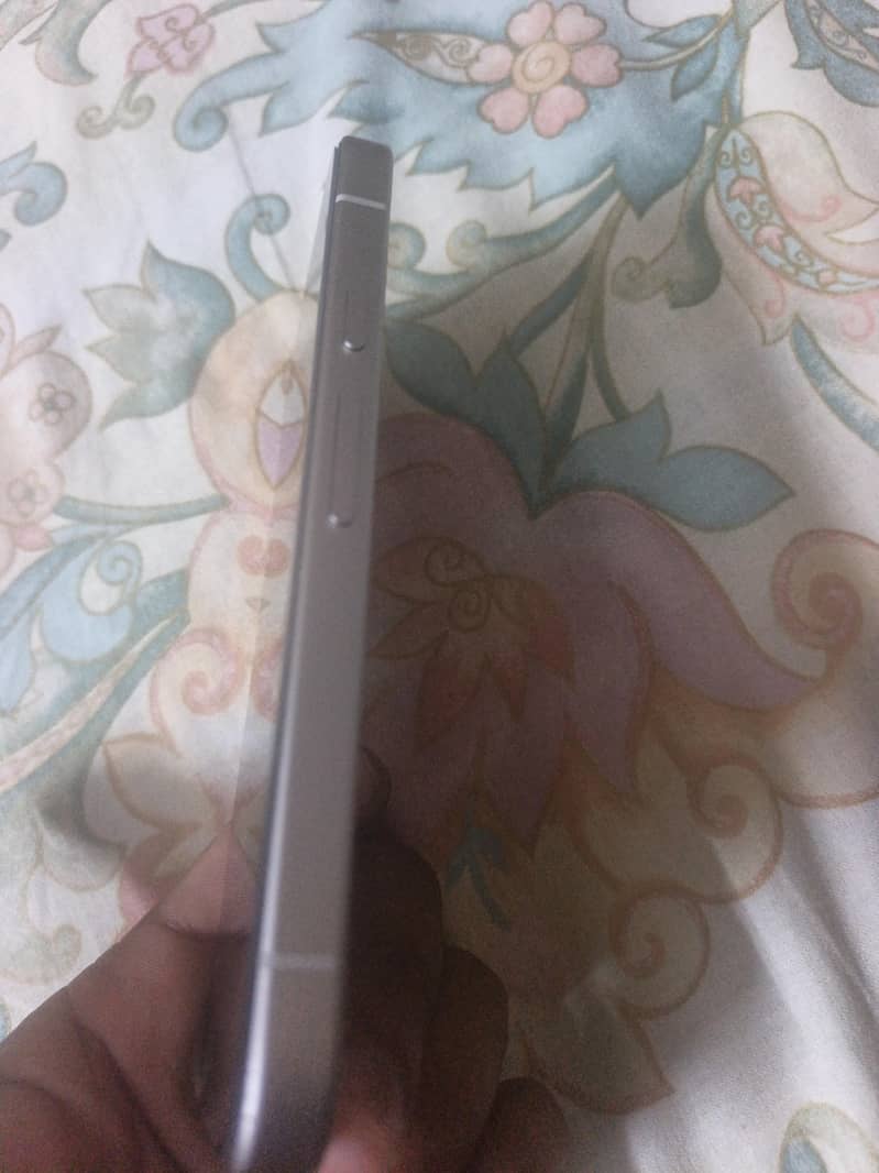 Google Pixel 9A 1
