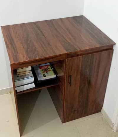 Multipurpose Standing Desk — Ideal for WFH, Freelancers & Bachelors