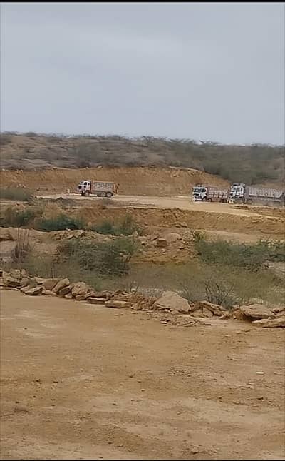 Sand available in bulk quantity