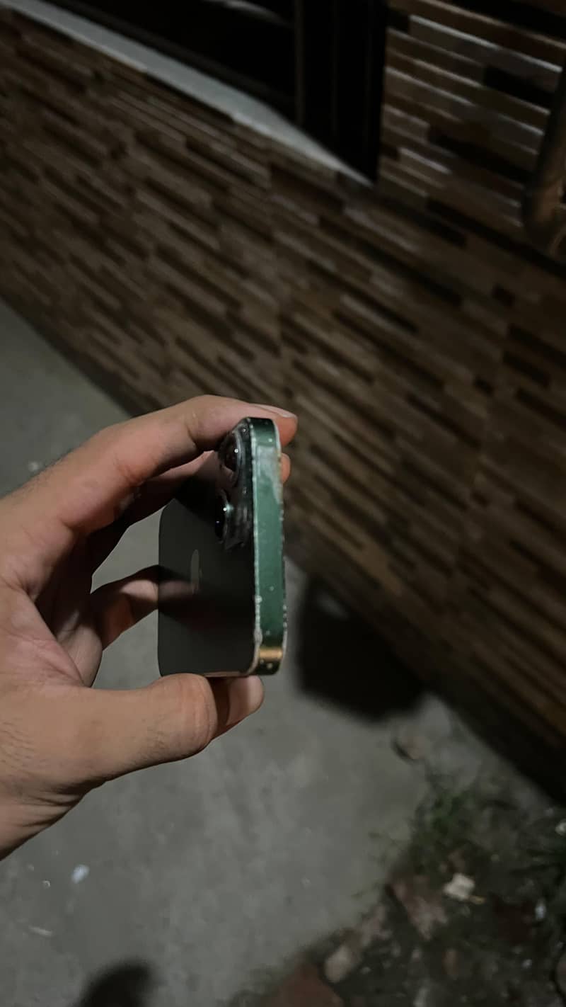 Apple iPhone 13 mini 2