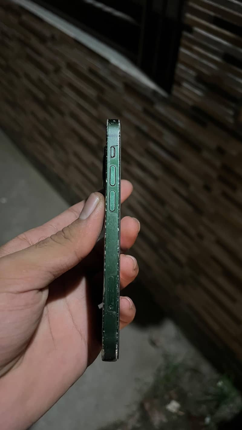 Apple iPhone 13 mini 3