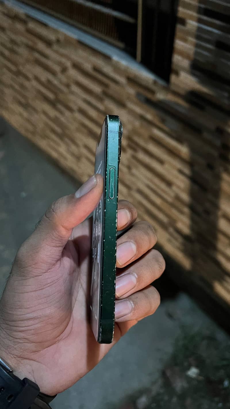 Apple iPhone 13 mini 5