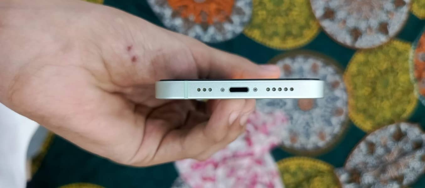 Apple iPhone 12 2