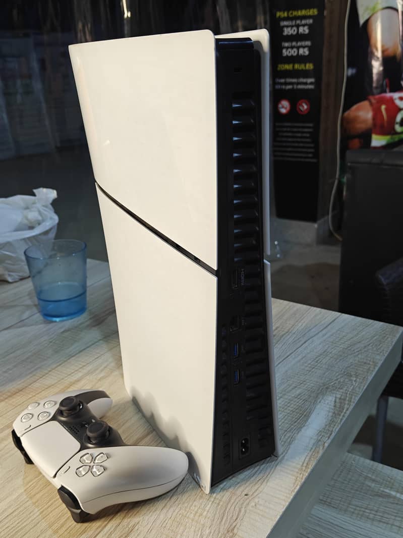 PS5 Slim 1