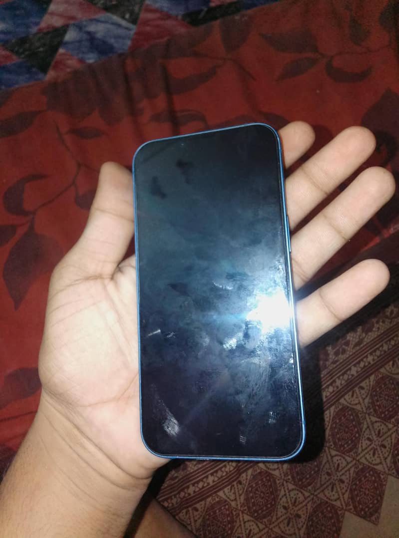 Apple iPhone 13 4