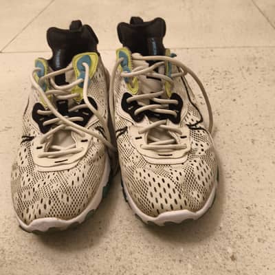 Running Shoes EU 42 US size 8.5, Nike and Asics (Also Hustle N'Holla)