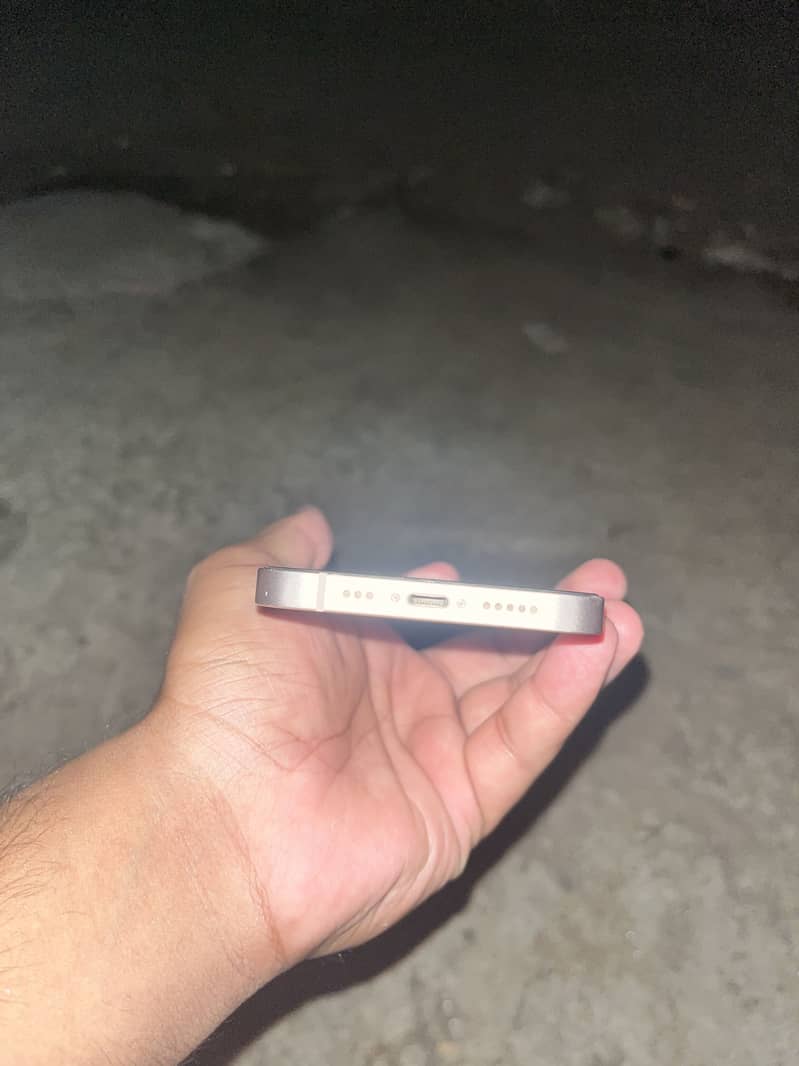 Apple iPhone 13 3