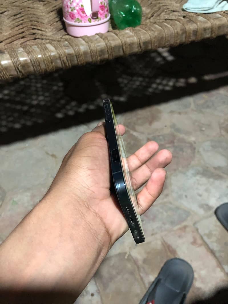 Apple iPhone 12 Pro 2