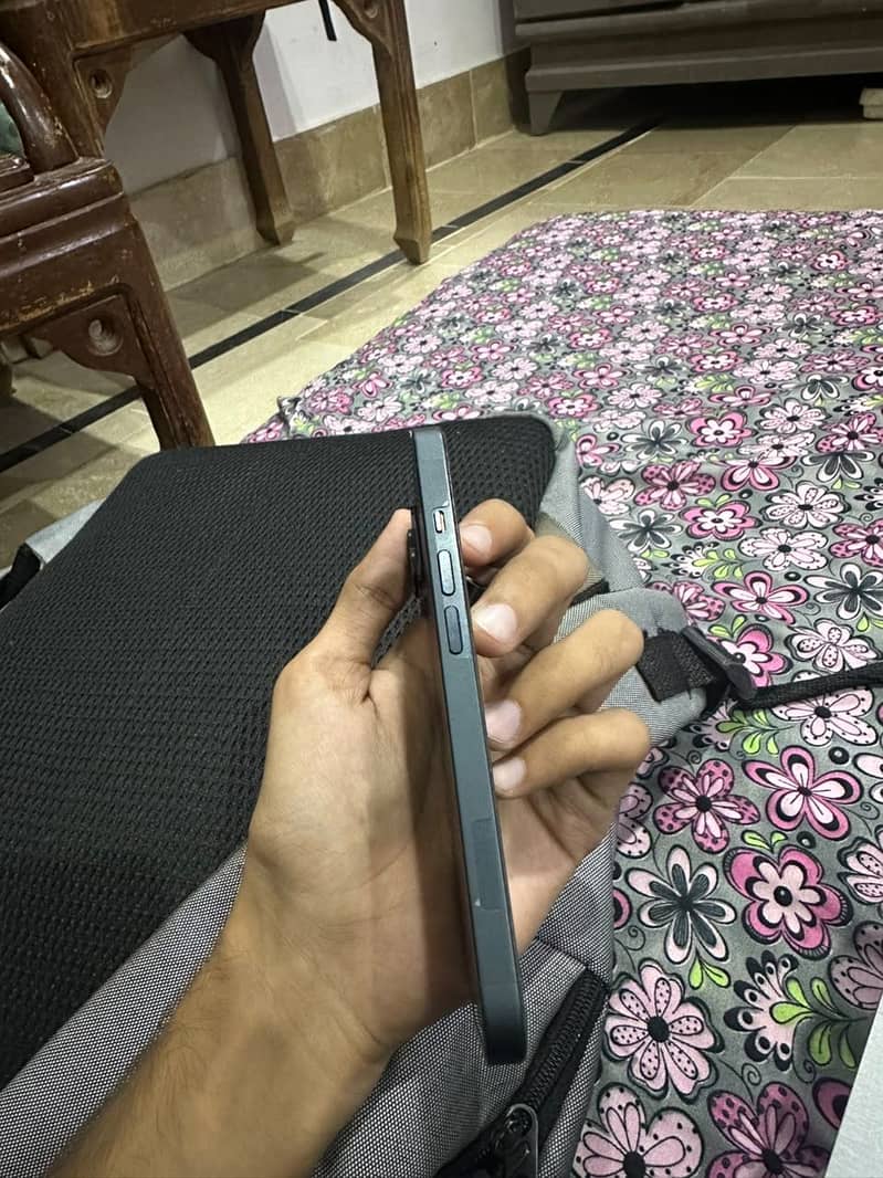 Apple iPhone 14 1