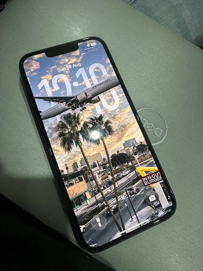Apple iPhone 14 3