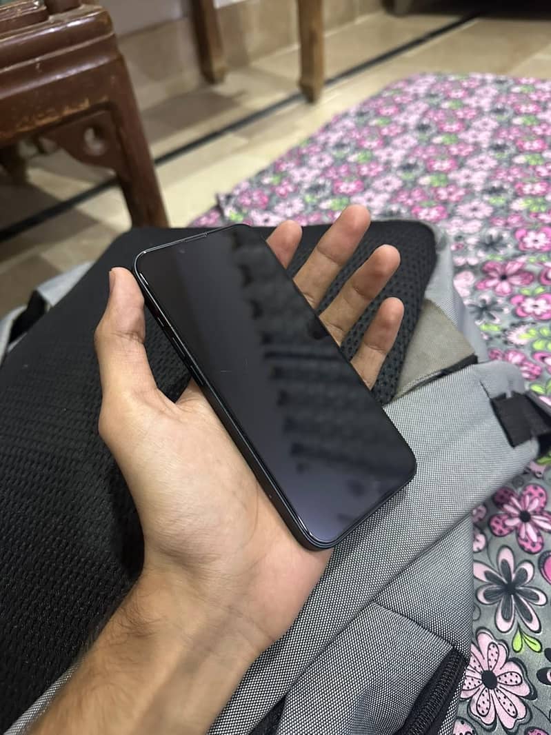 Apple iPhone 14 4