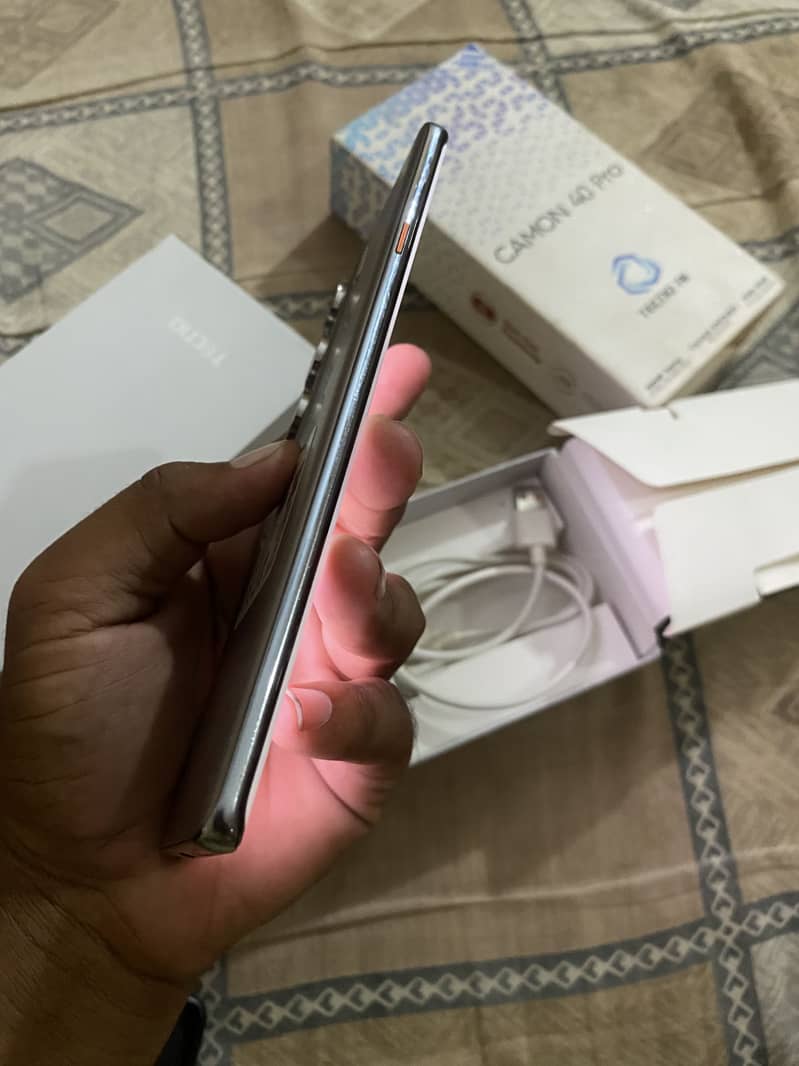 Tecno CAMON 40 Pro 3