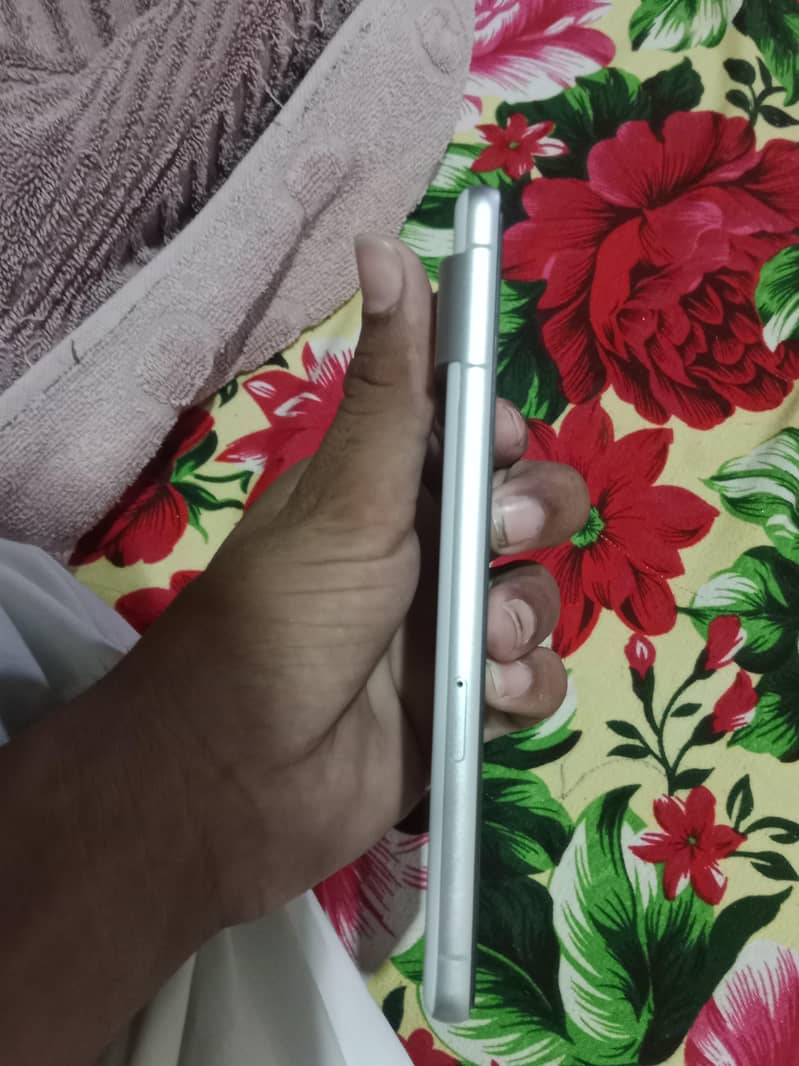 Google Pixel 7 5