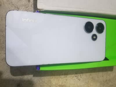 Infinix hot30. Tecno pova neo