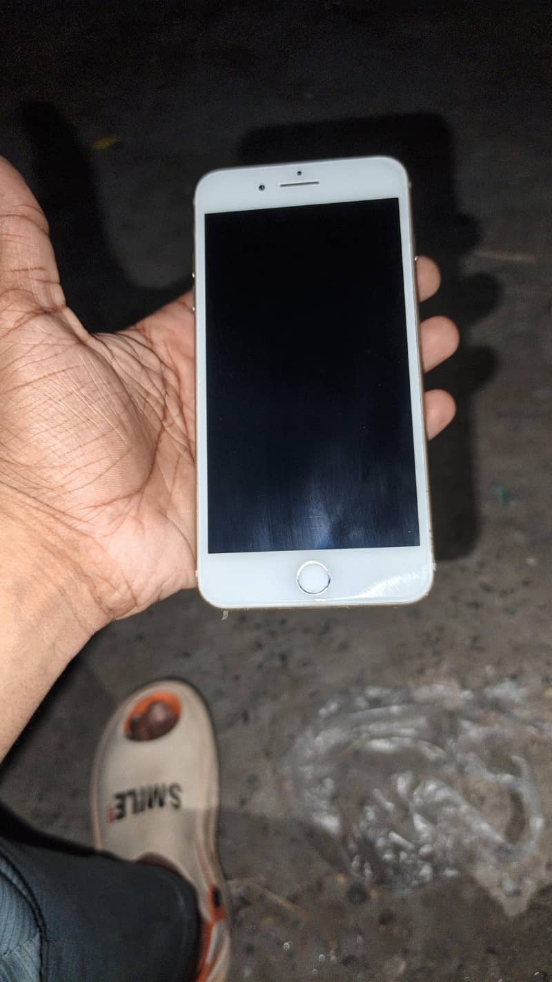 Apple iPhone 7 Plus 0