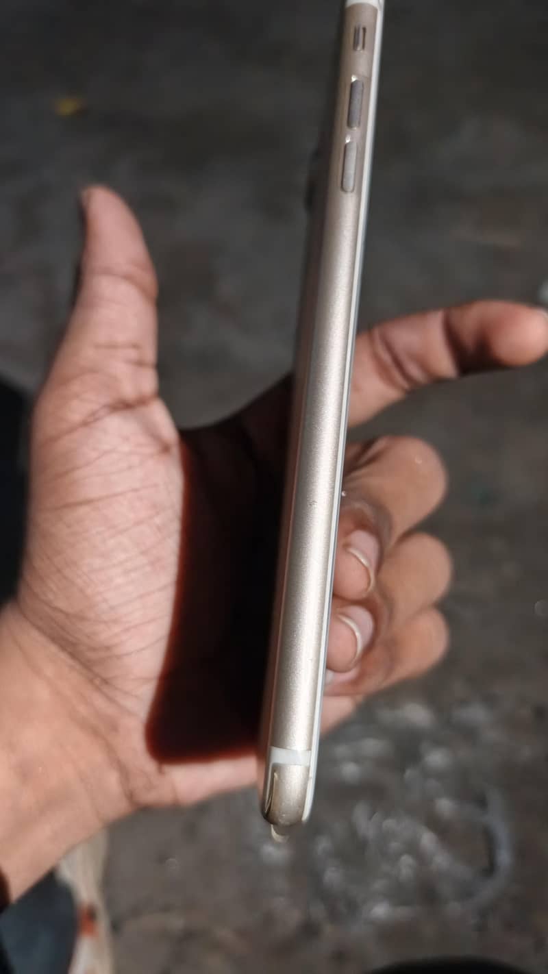 Apple iPhone 7 Plus 1