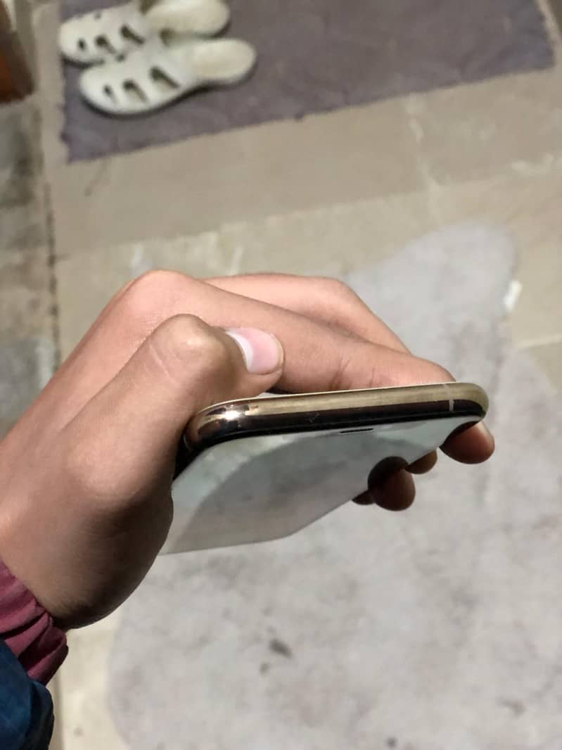 Apple iPhone 11 Pro 2