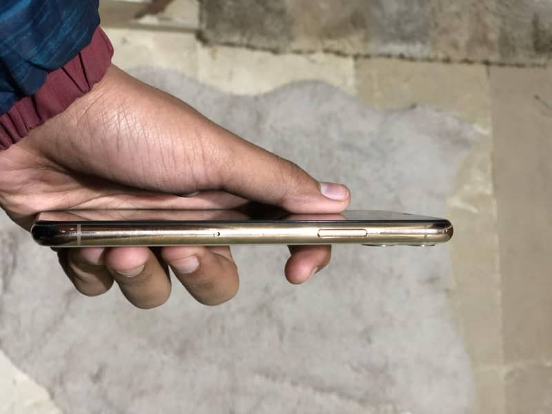 Apple iPhone 11 Pro 5
