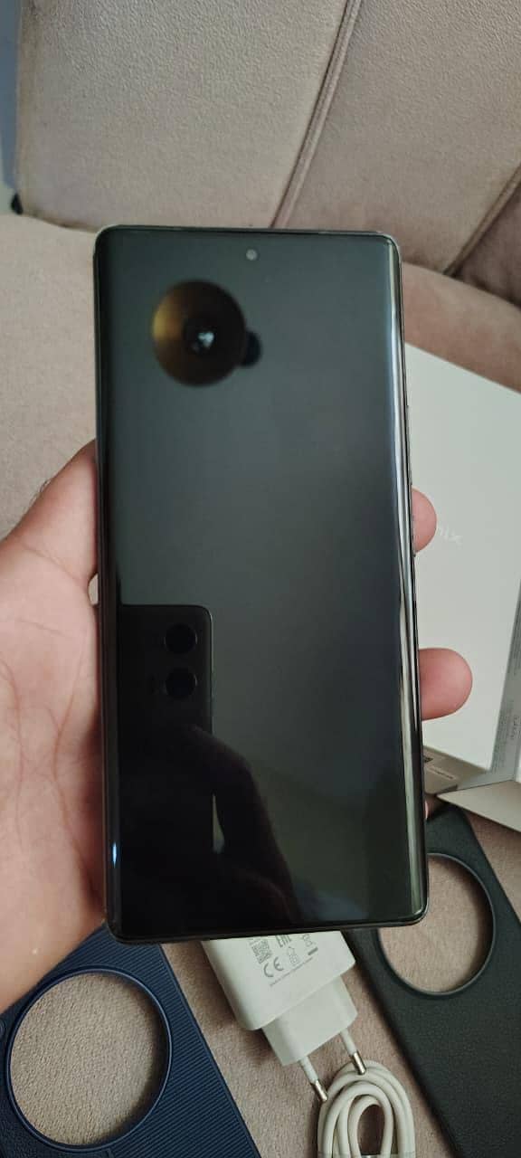 Infinix Zero 40 6