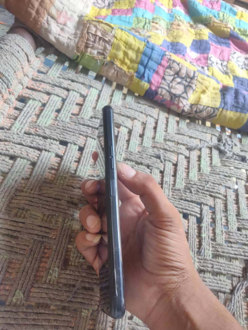 Tecno Camon 18t 1